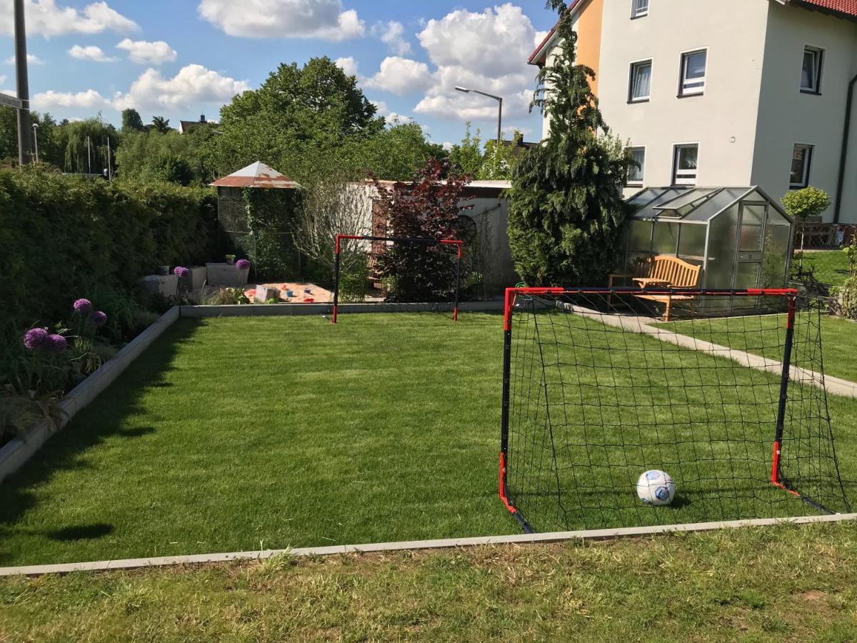 Hatzels Haeuschen Zirndorf Buitenkant foto