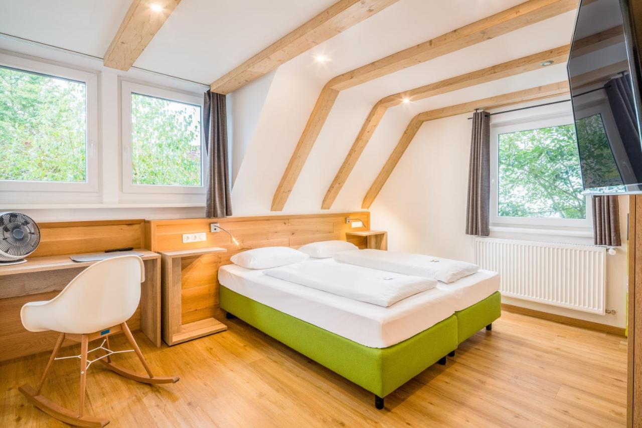 Hatzels Haeuschen Zirndorf Buitenkant foto