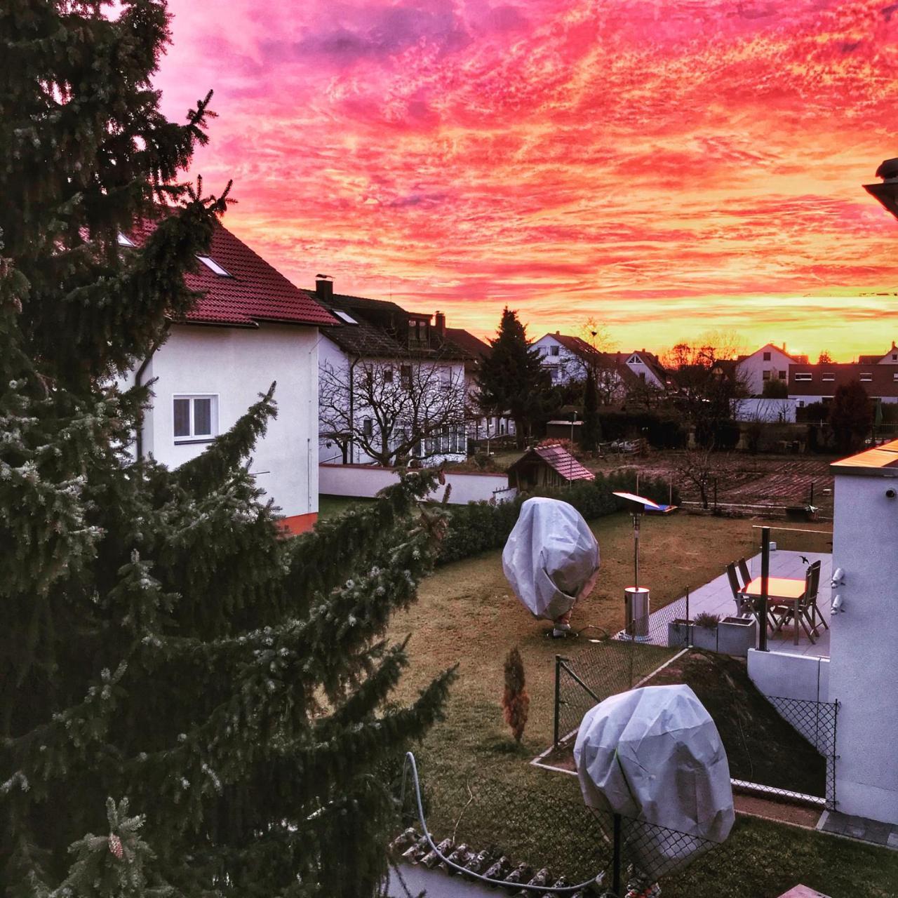 Hatzels Haeuschen Zirndorf Buitenkant foto